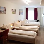 Hotel House Alpeneck 3*