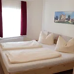 House Alpeneck Hotel 3*
