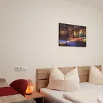 Hotel House Alpeneck 3*