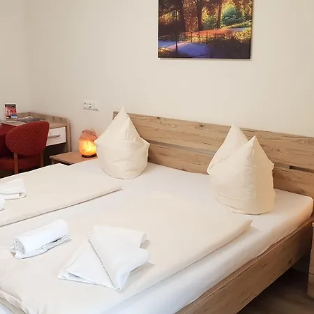 House Alpeneck Szálloda 3*