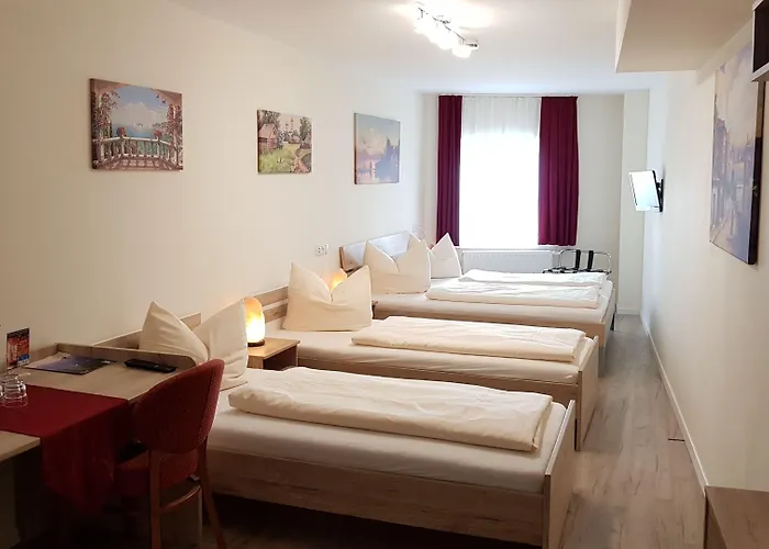 Hotel House Alpeneck 3*