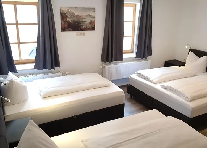 Hotel House Alpeneck 3*